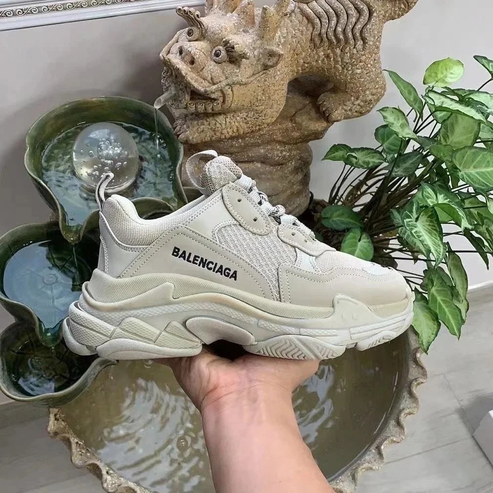 Balenciaga Triple S 