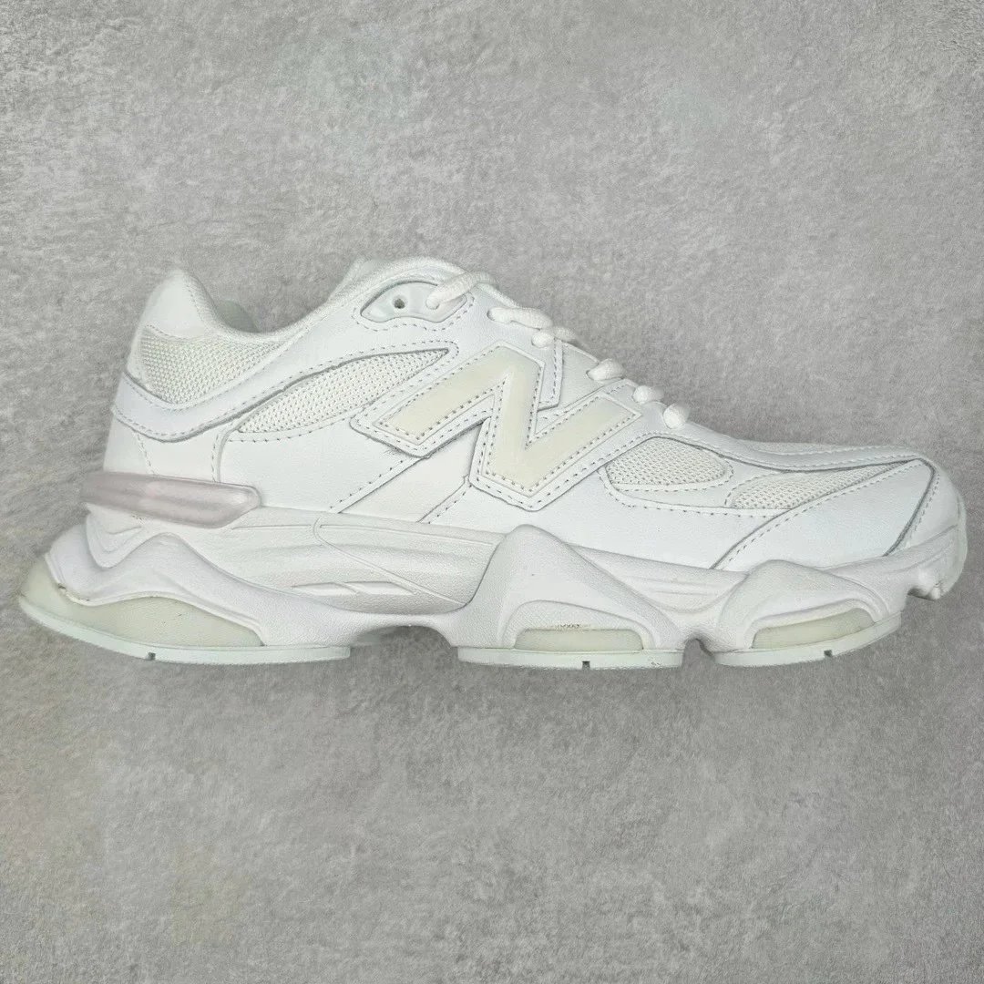New Balance White Sn