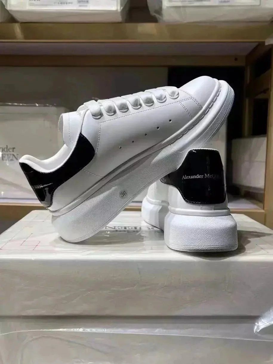 Alexander McQueen Wh