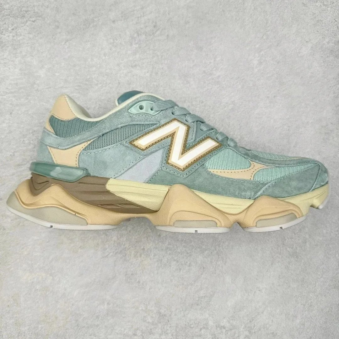 New Balance Sneakers