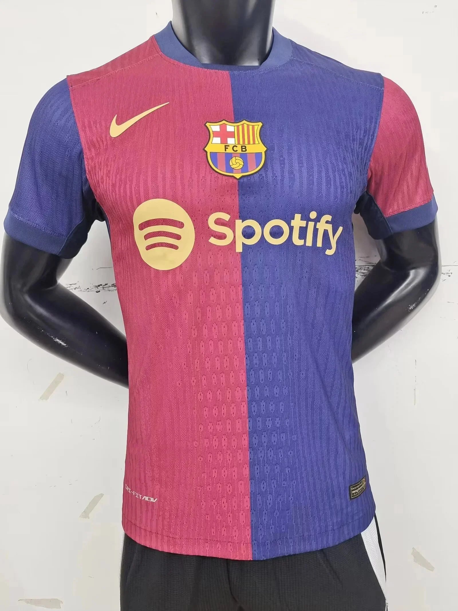 Nike Barcelona Red a