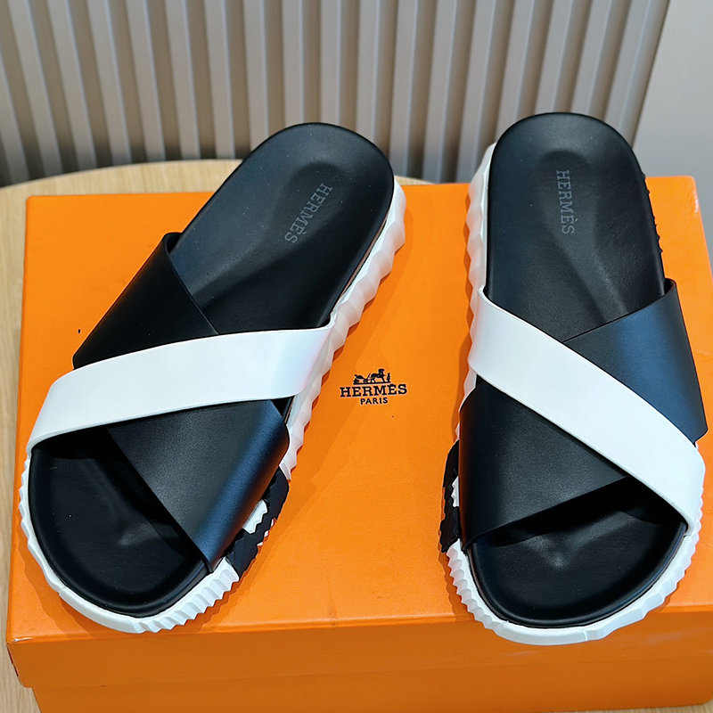 Hermès Black and Whi