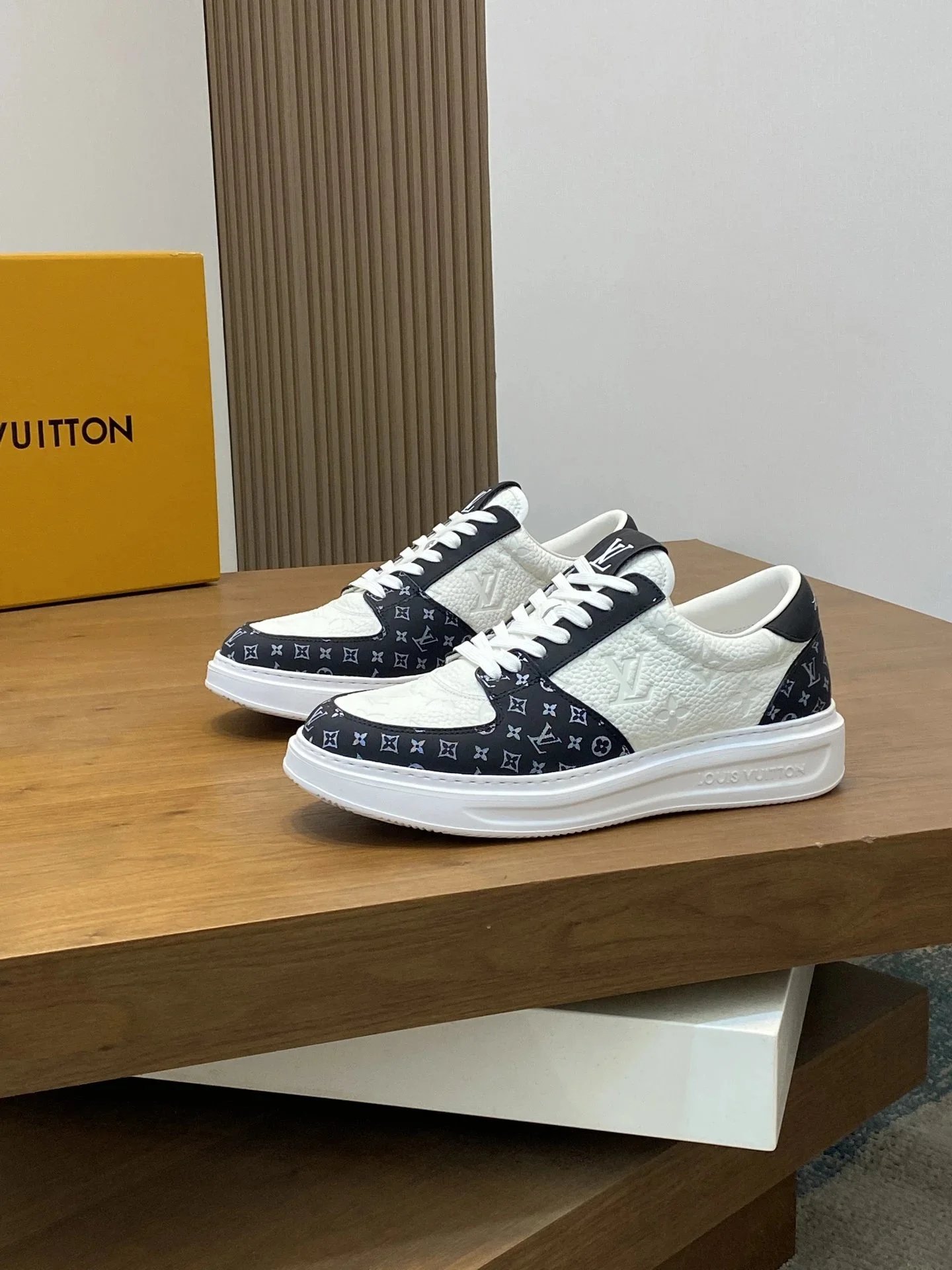 Louis Vuitton Monogr