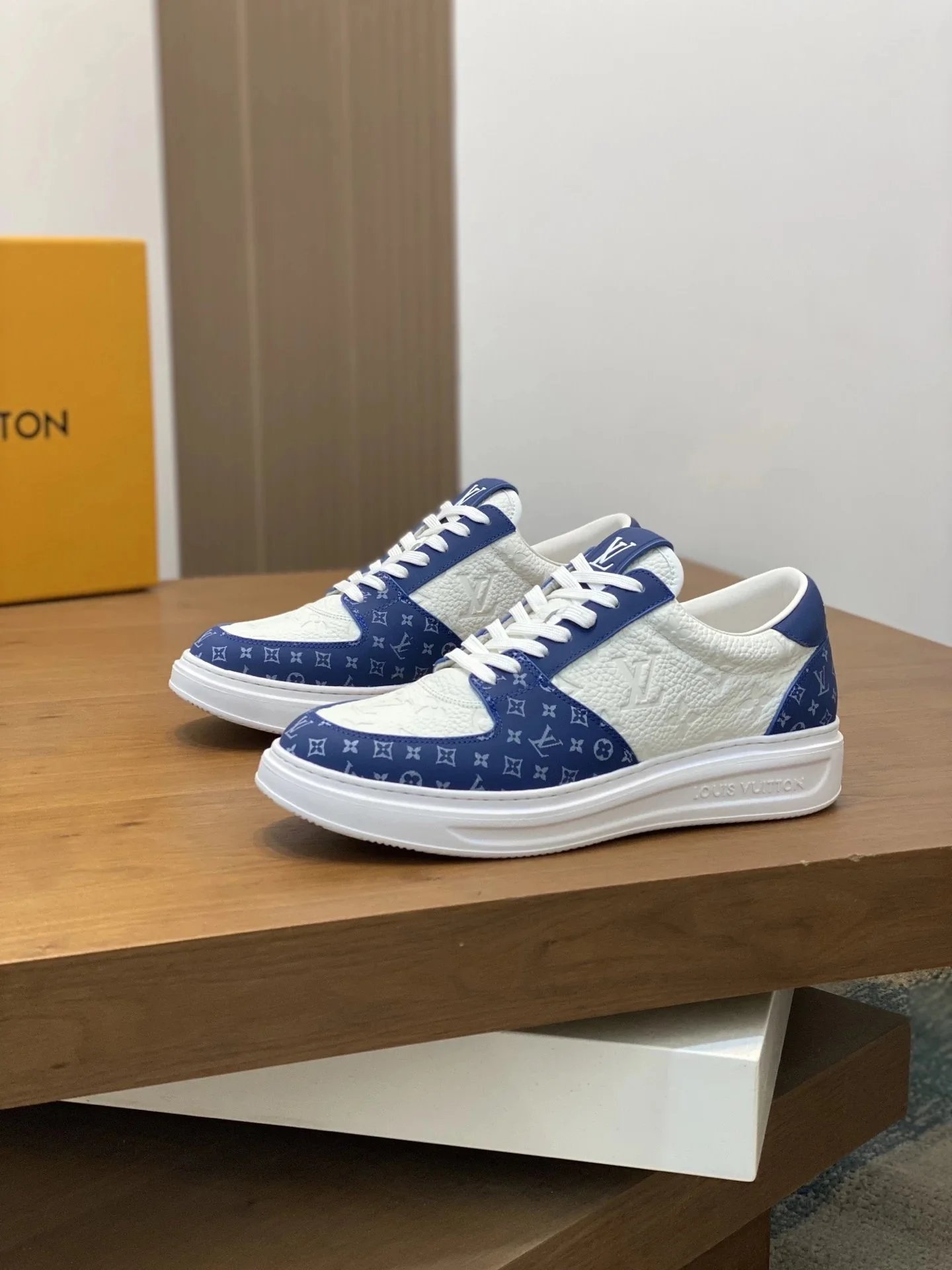 Louis Vuitton Blue S