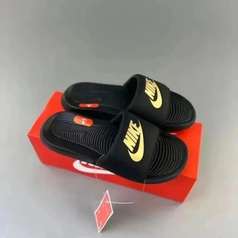 Nike Victoriare Blac