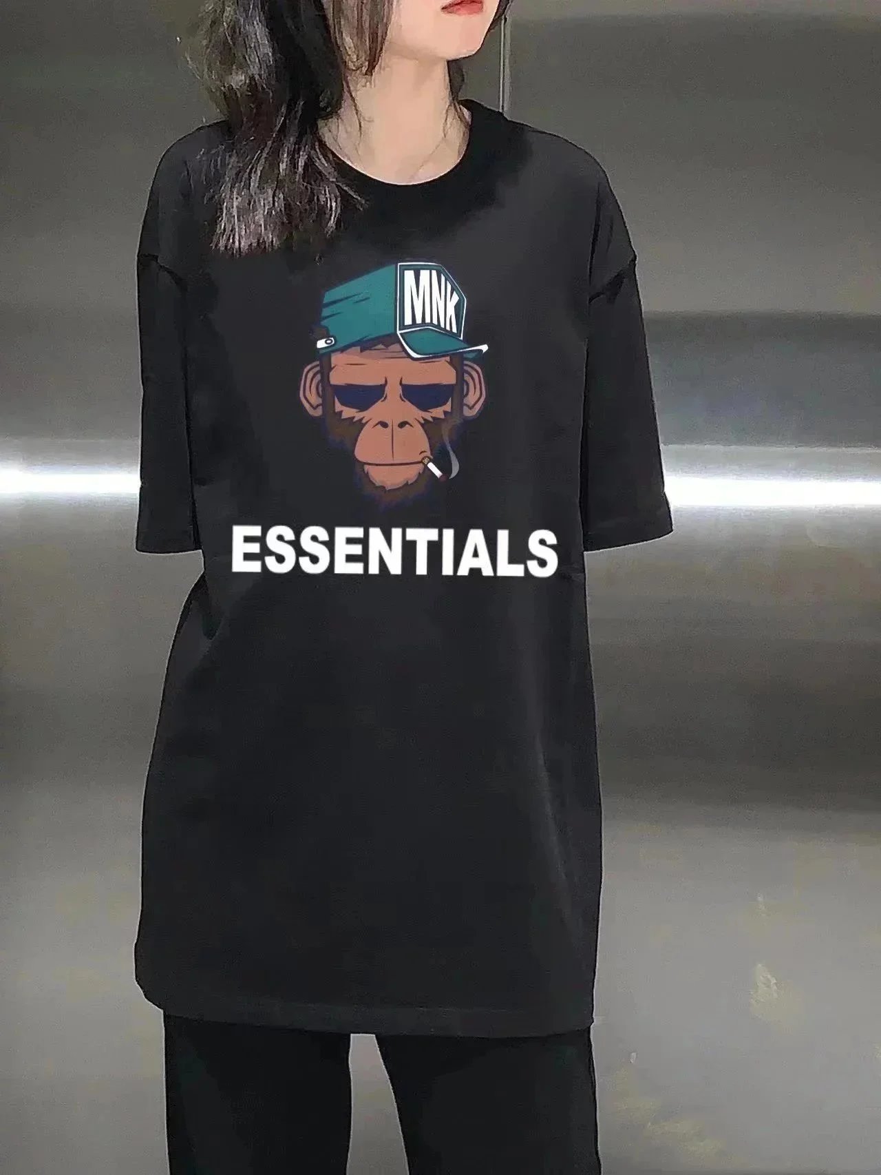Essentials Black T-S