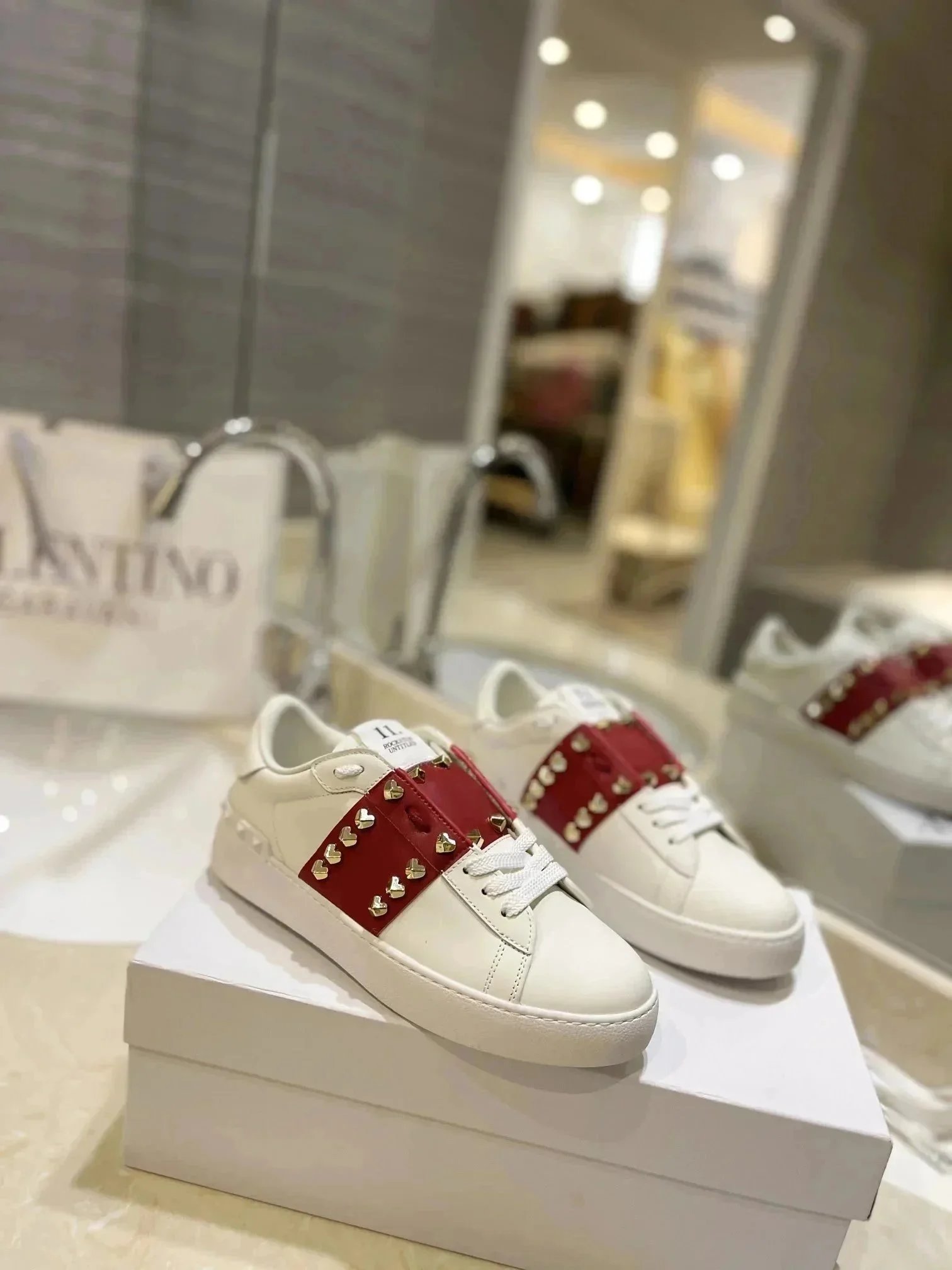 Valentino Rockstud W