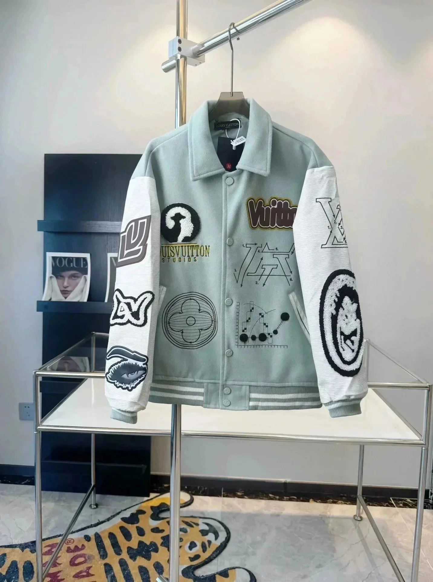 Louis Vuitton Light 