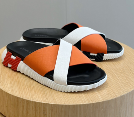 Hermès Orange Slides