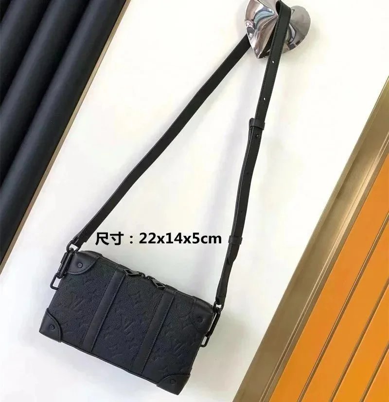 Louis Vuitton Black 