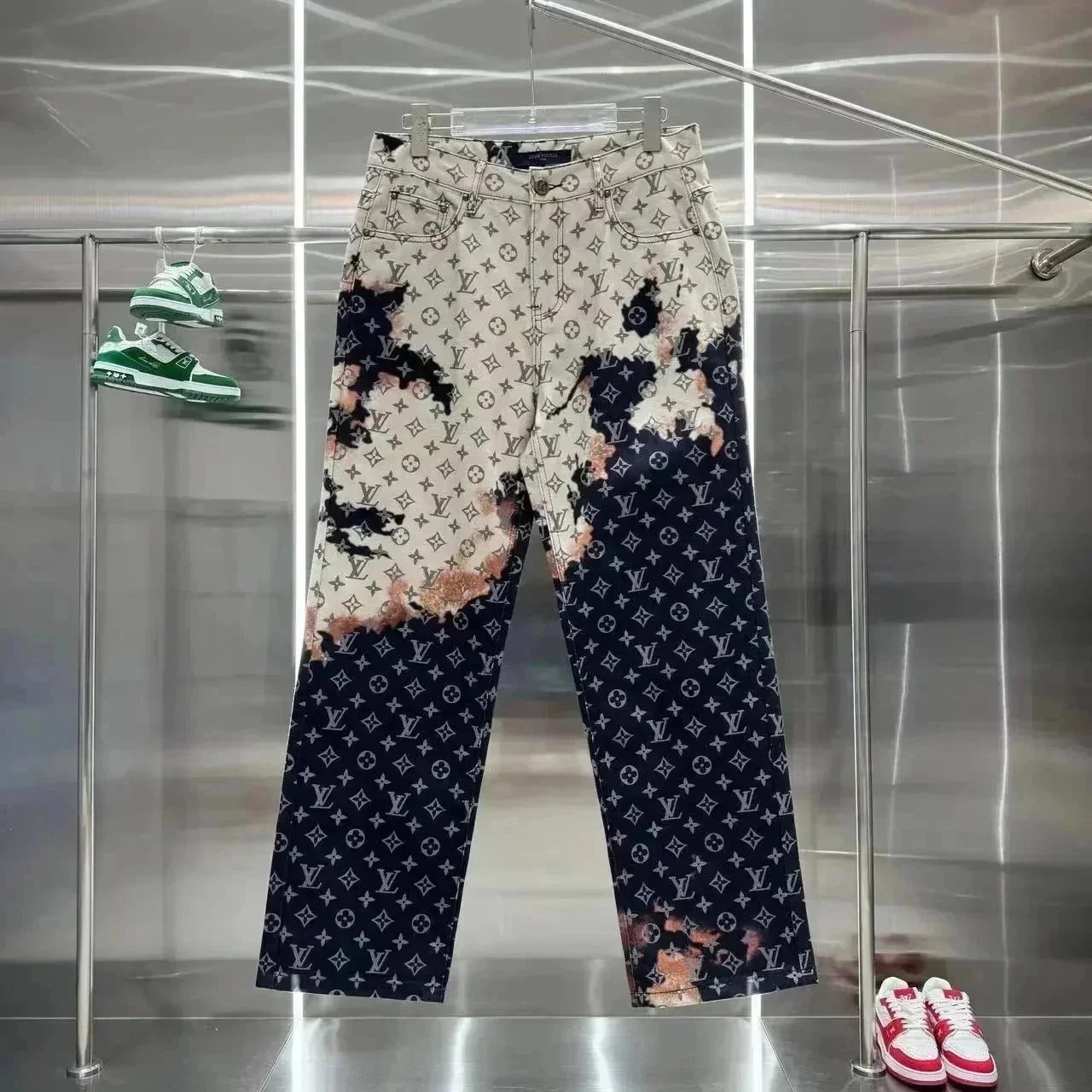Louis Vuitton Monogr