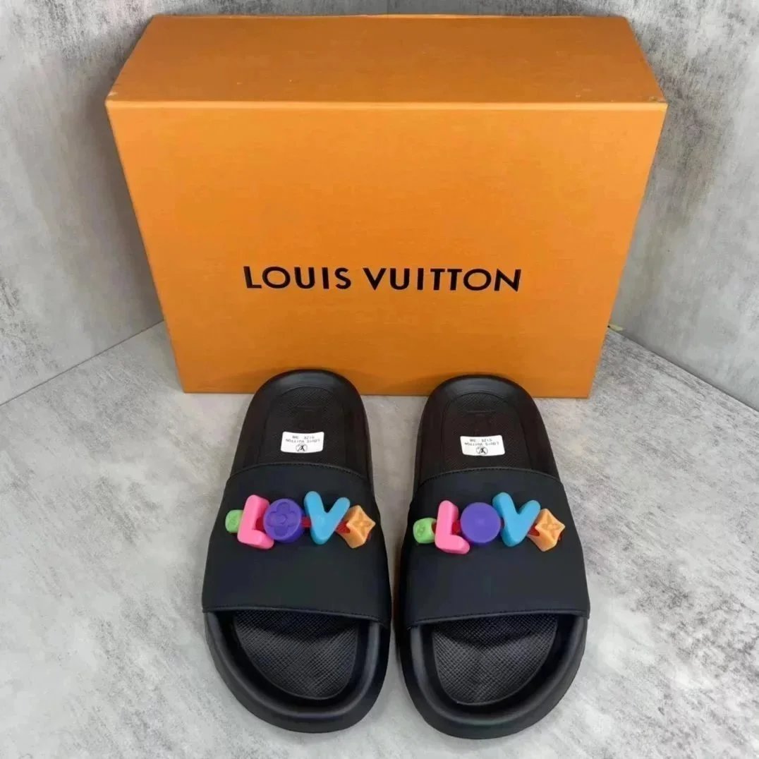 Louis Vuitton Black 