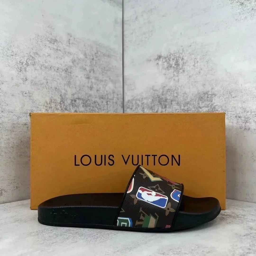 Louis Vuitton Brown 