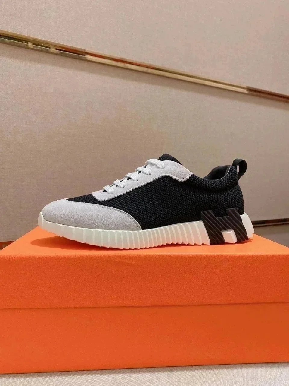 Hermès Black and Whi