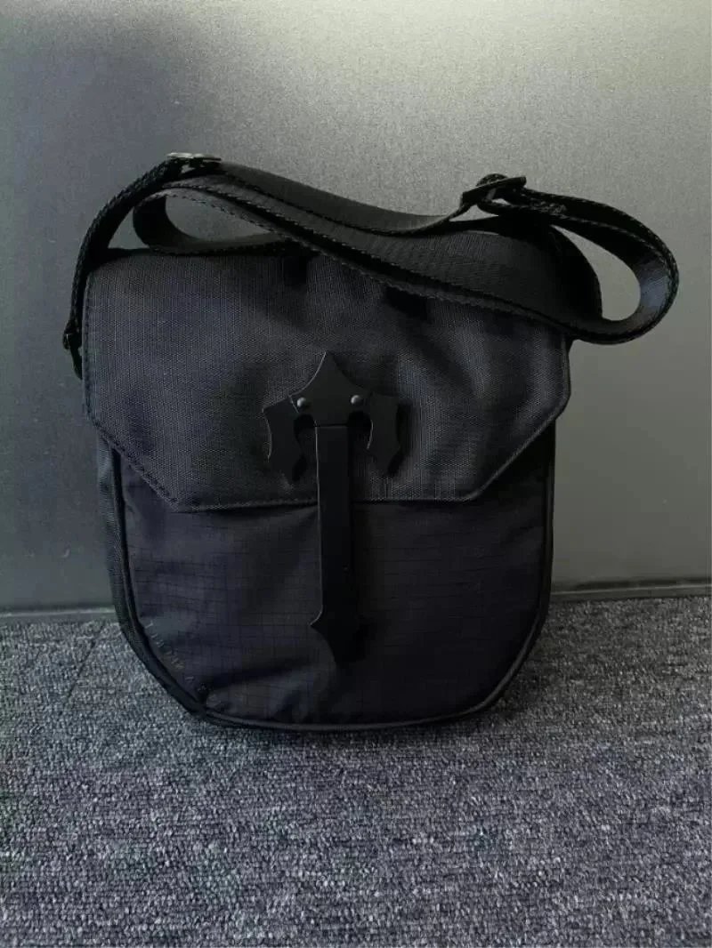 Balenciaga Cross Bla