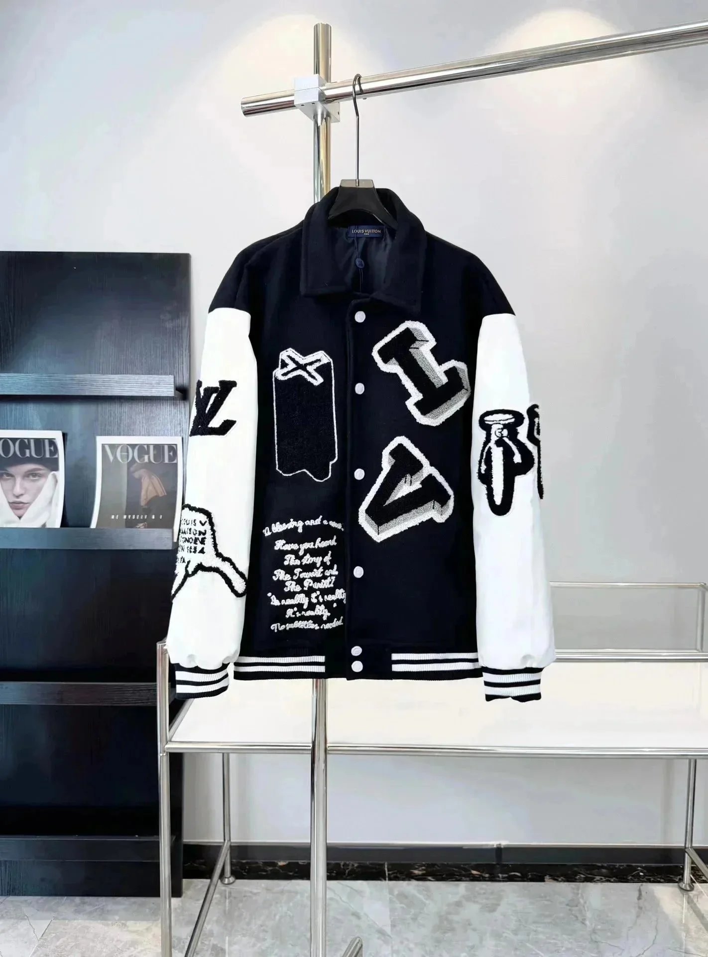 Louis Vuitton Black 