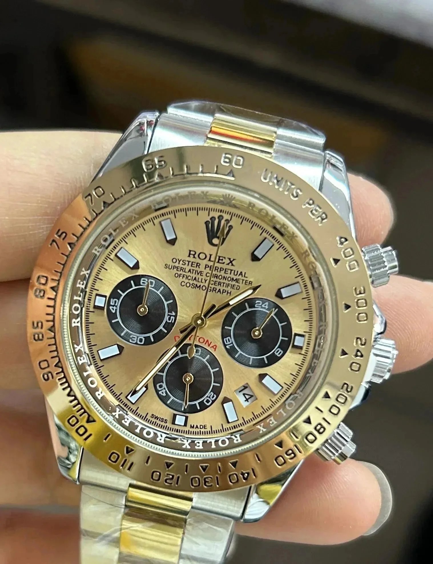 Rolex Daytona Gold W