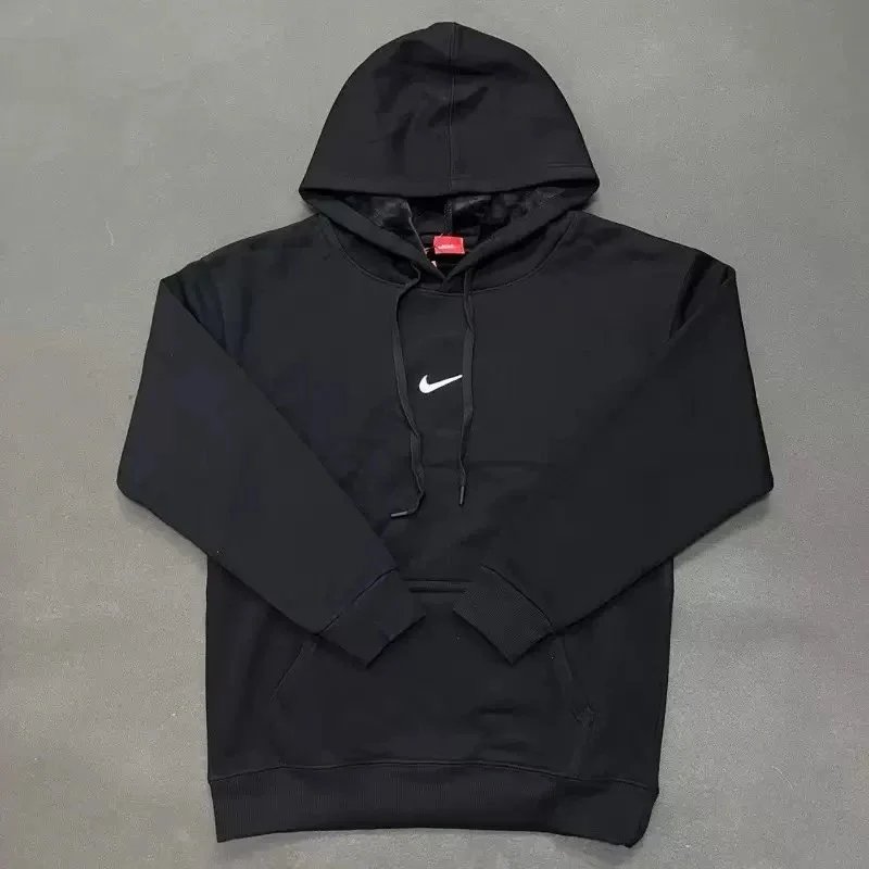 Nike Essential Black