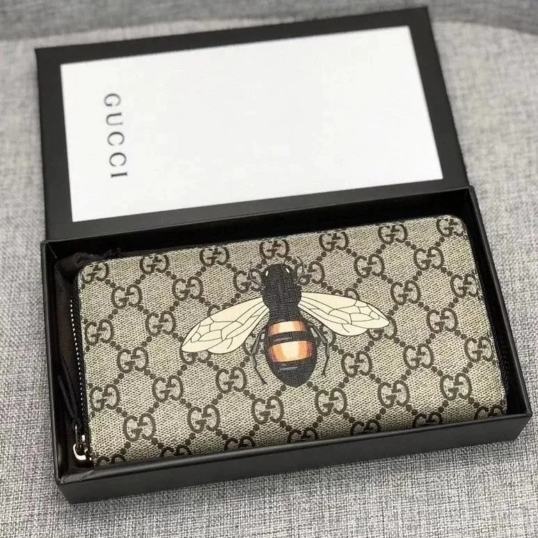 Gucci Bee Beige Wall