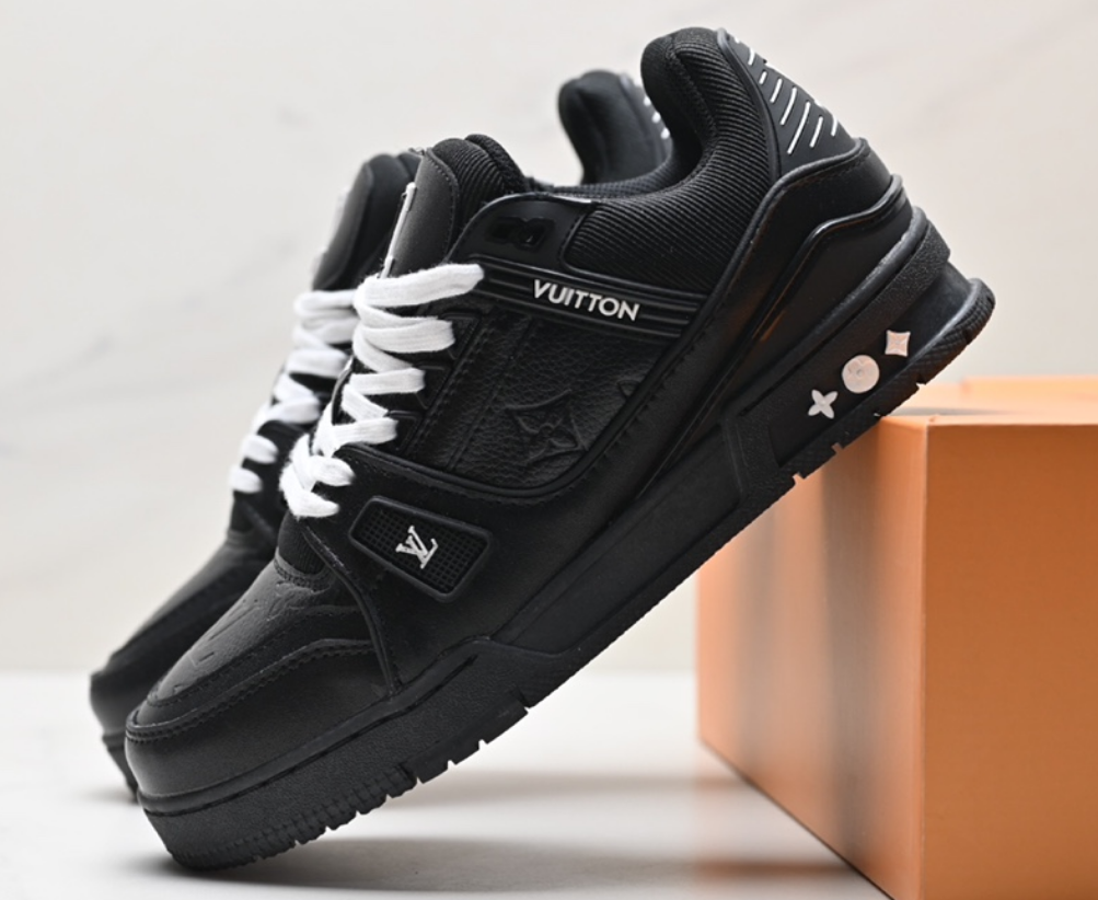 Louis Vuitton Black 