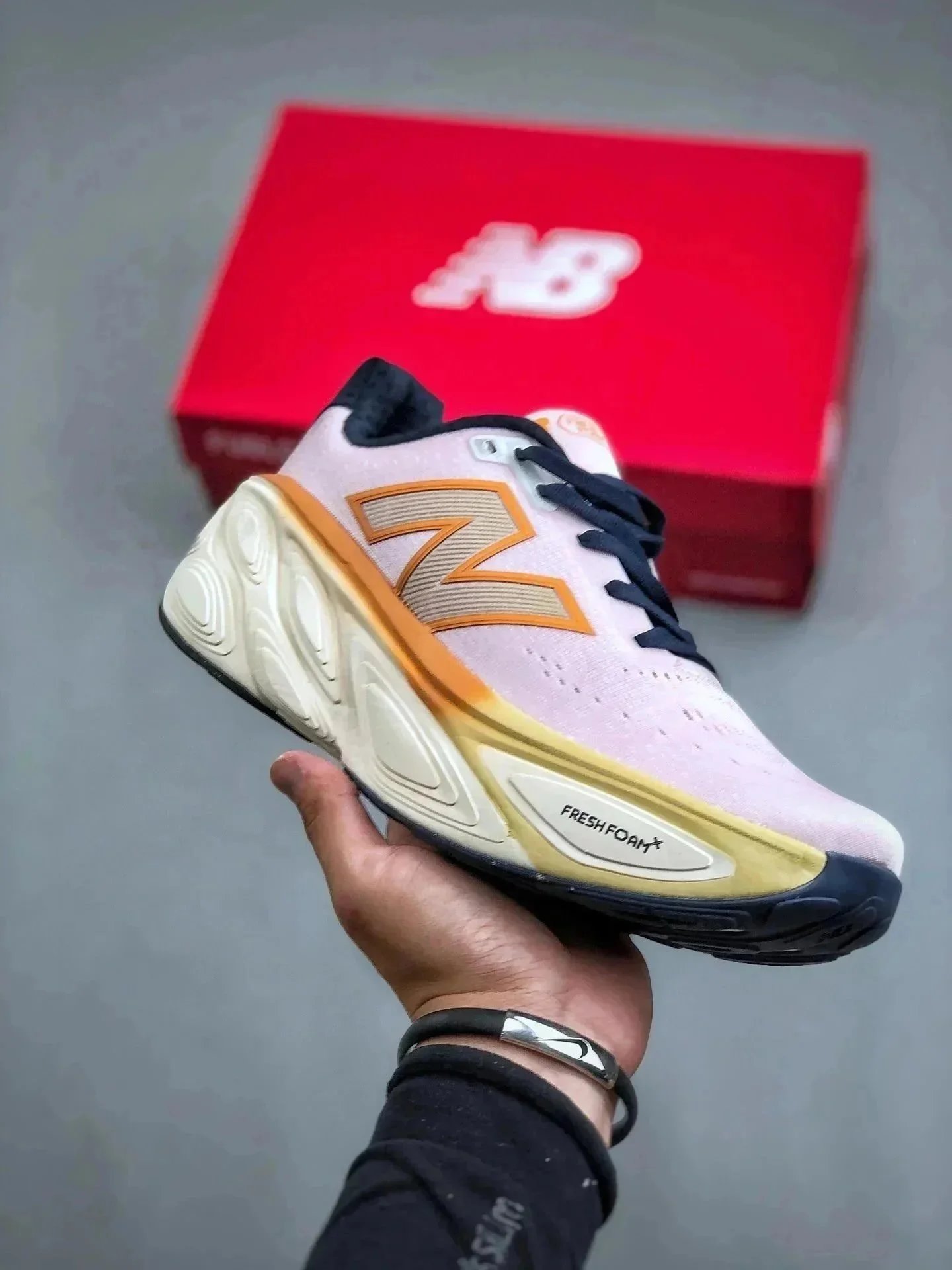 New Balance 580 Pink