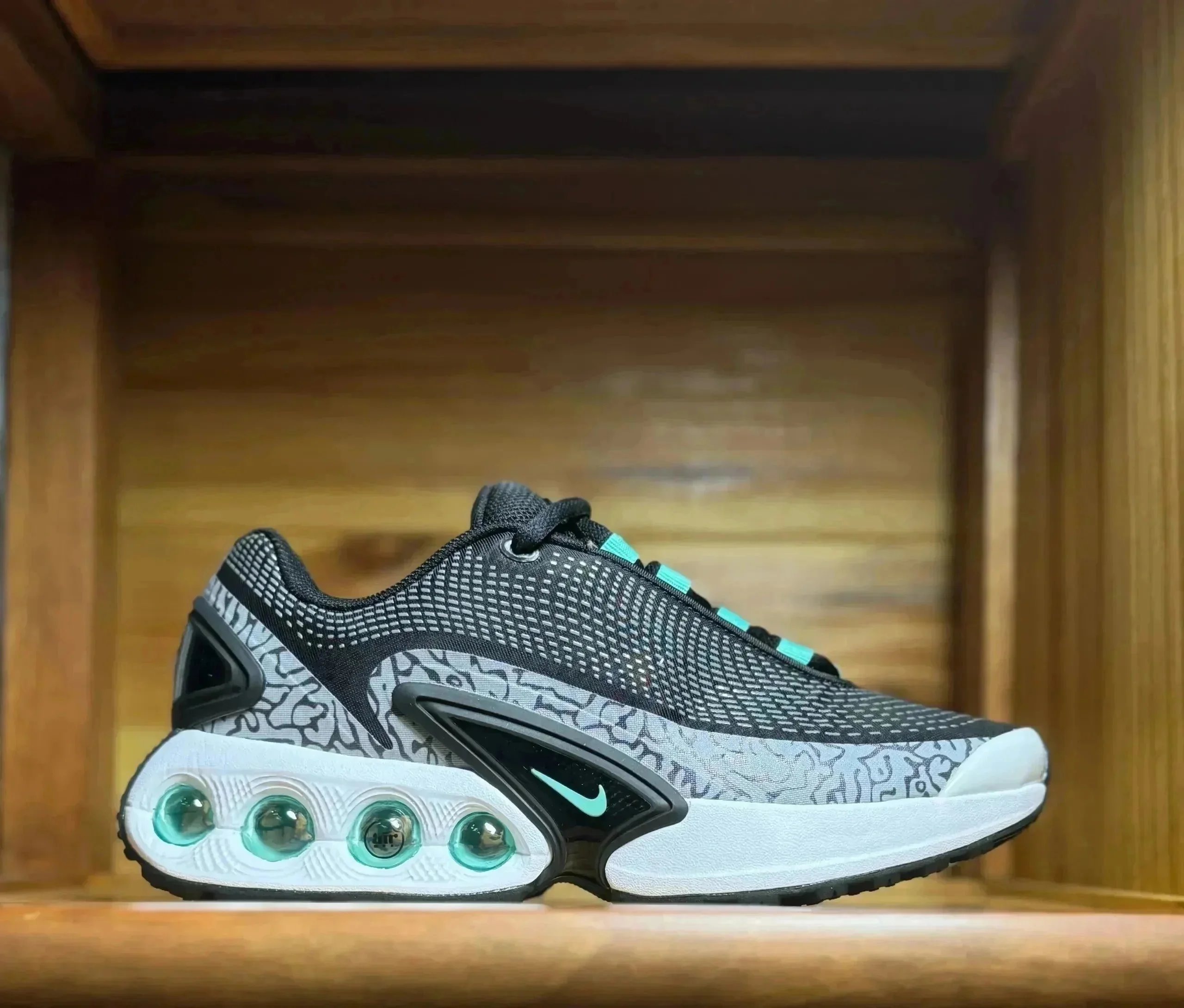 Nike Air Max Impact 