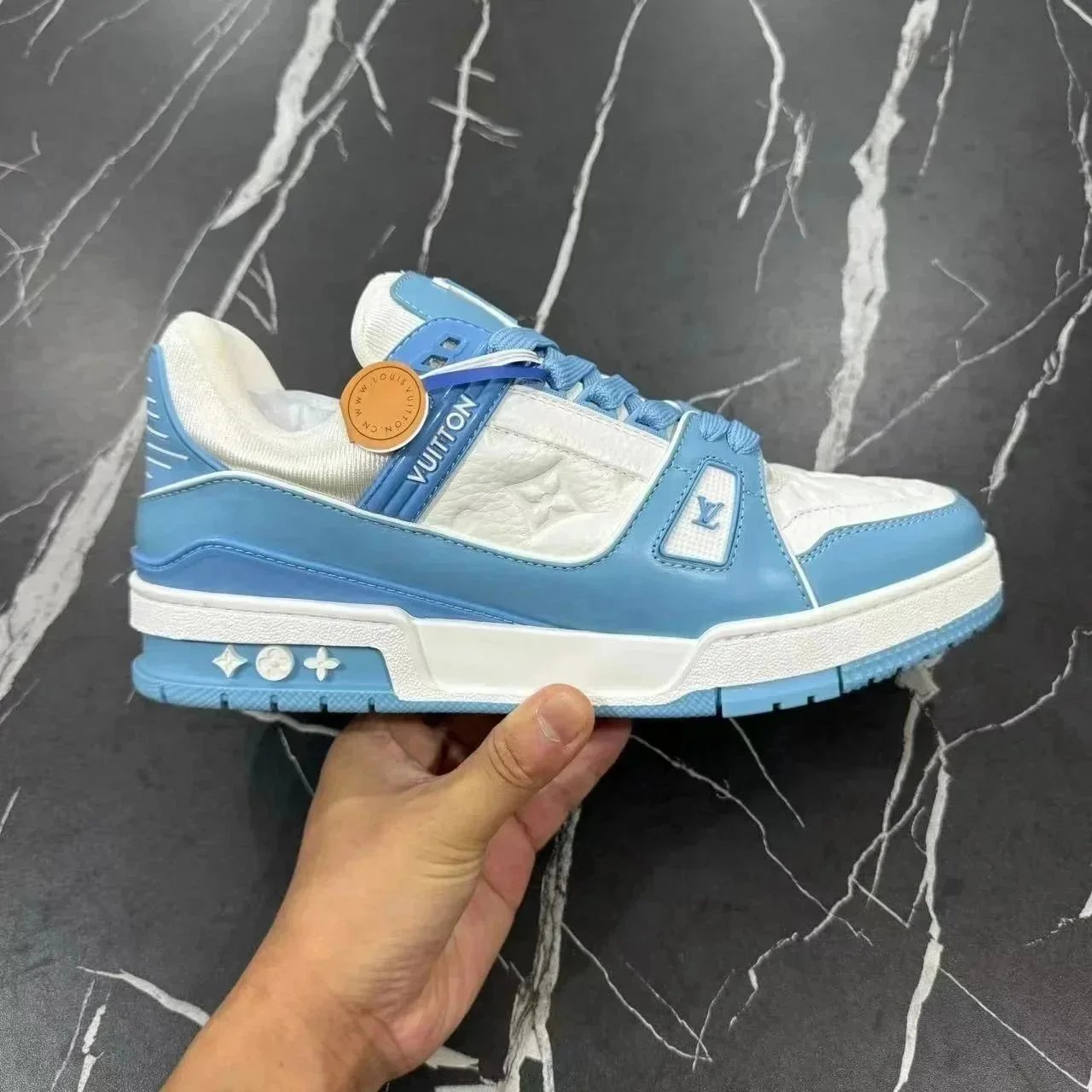 Louis Vuitton Blue a
