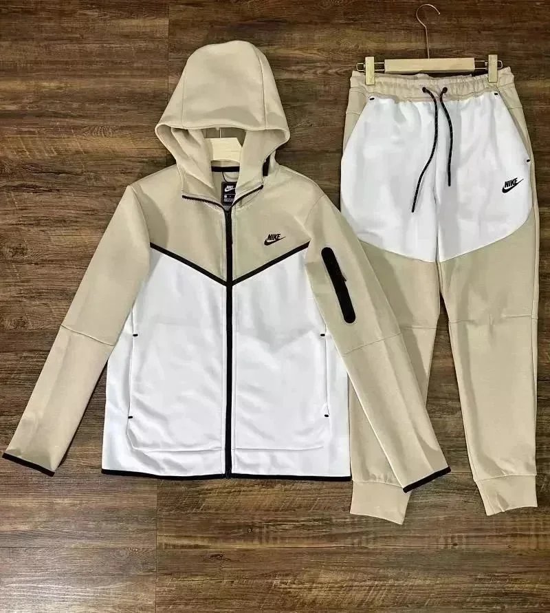 Nike Tech Fleece Bei