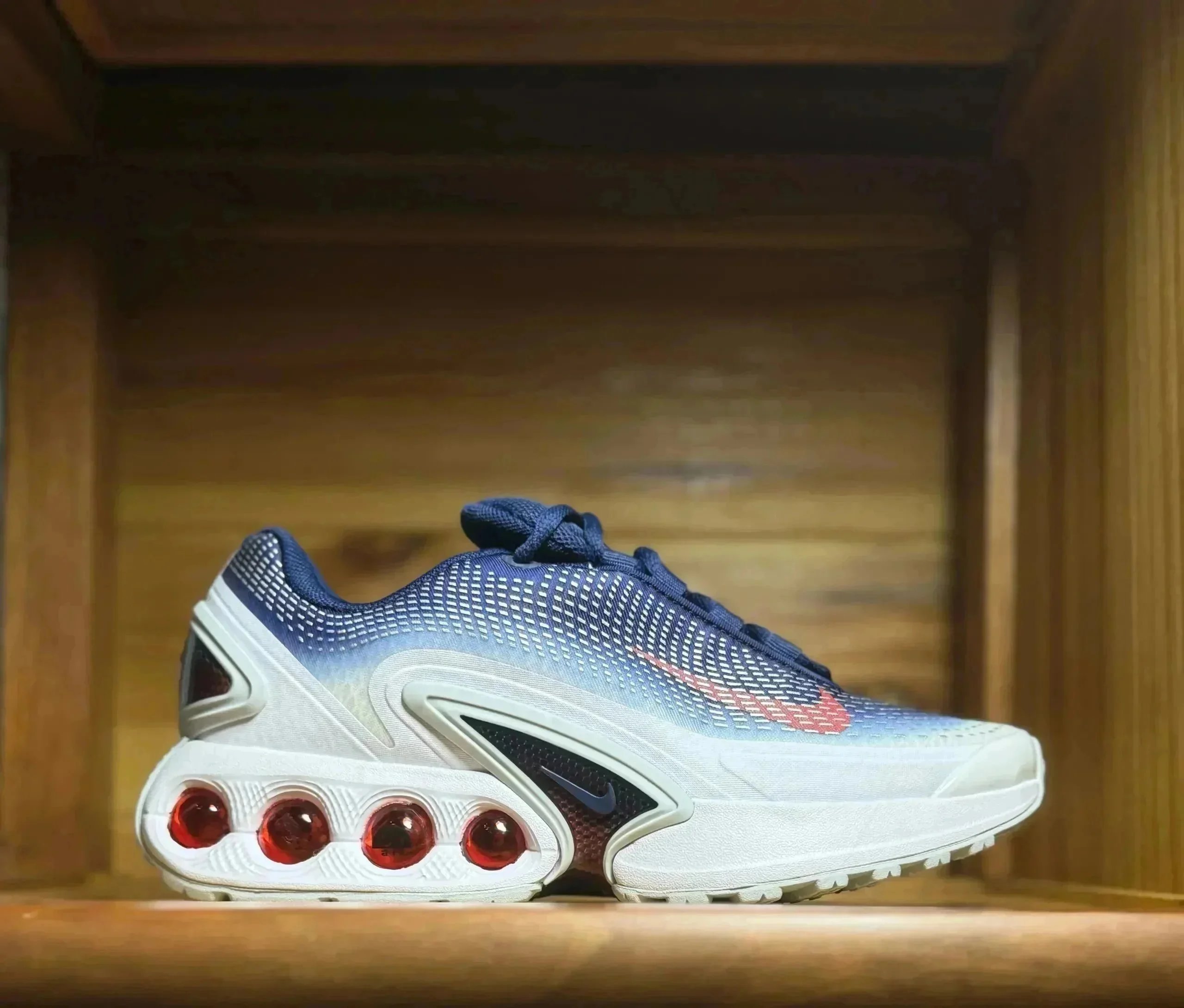 Nike Shox Red Blue S