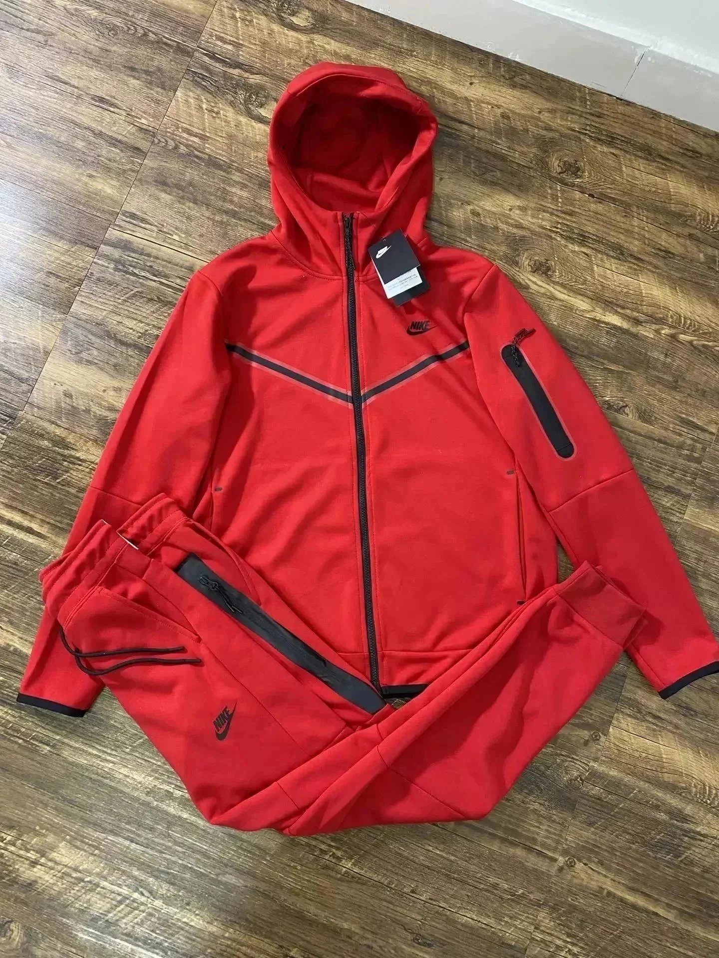 Nike Tech Fleece Red