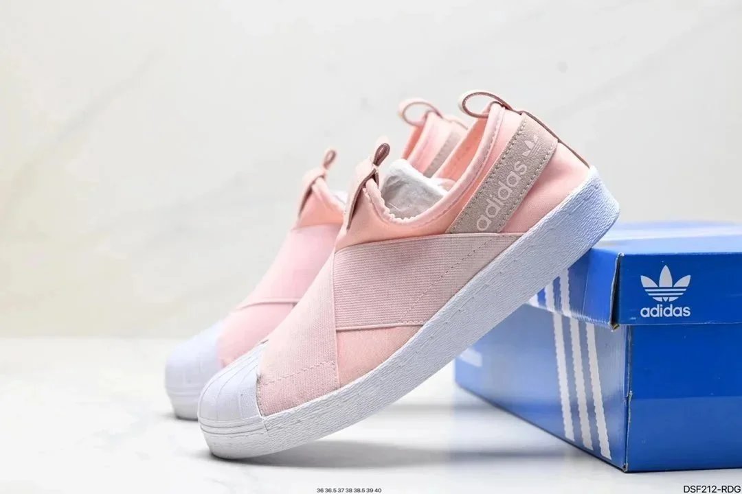 Adidas Superstar Pin