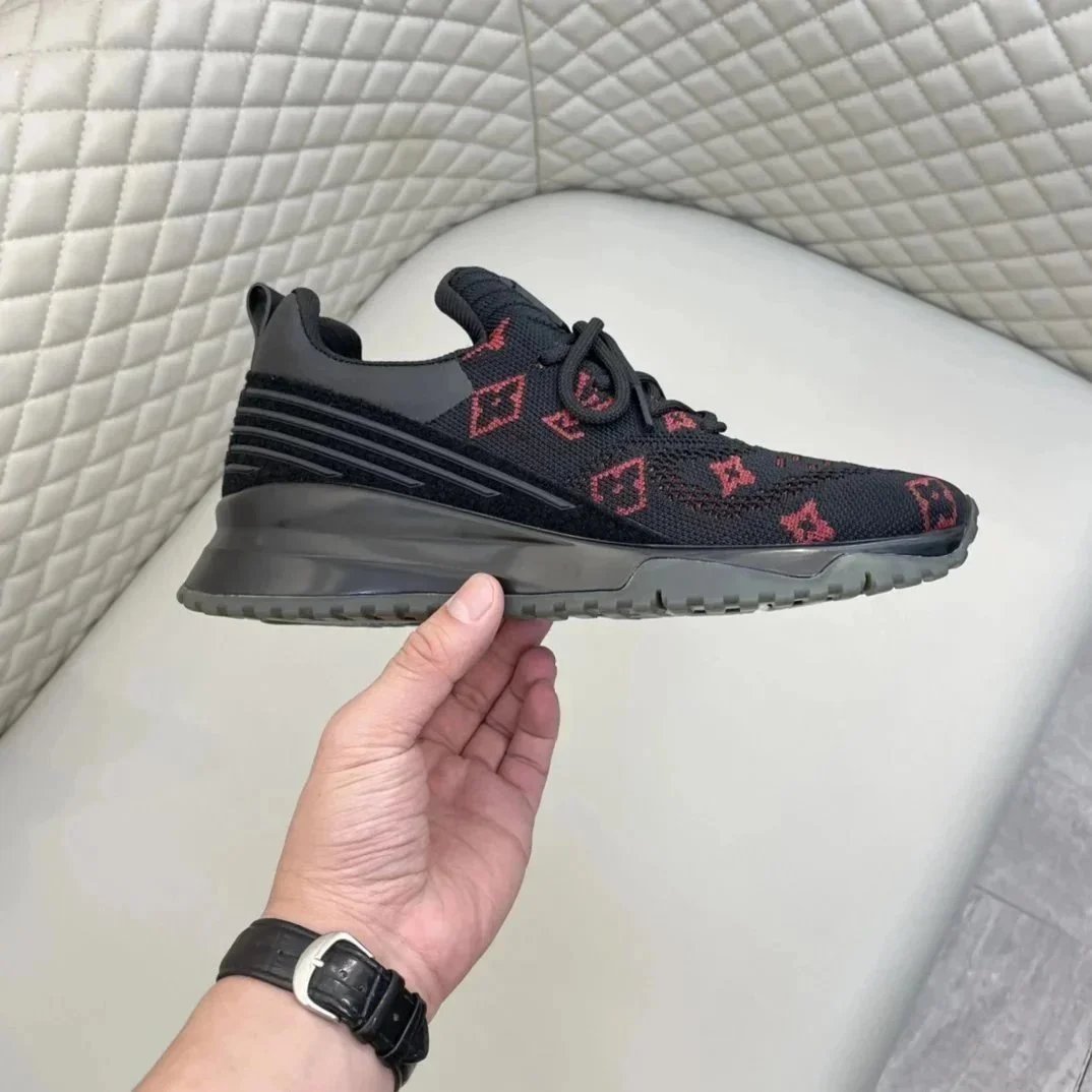 Louis Vuitton Black 