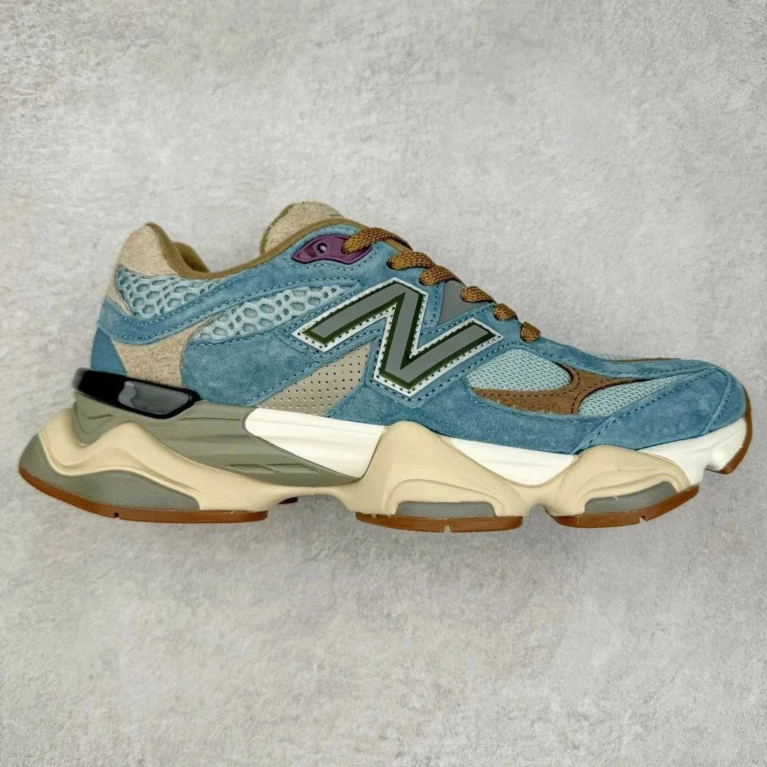 New Balance Sneakers