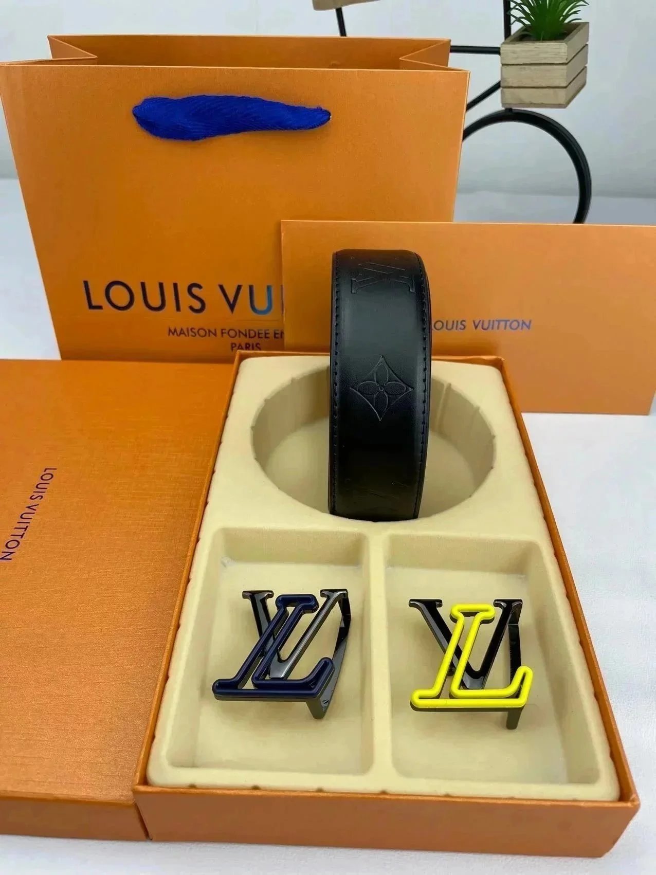 Louis Vuitton Black 