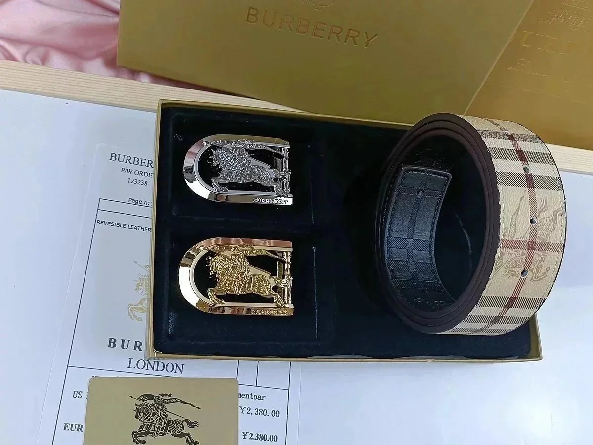 Burberry Reversible 