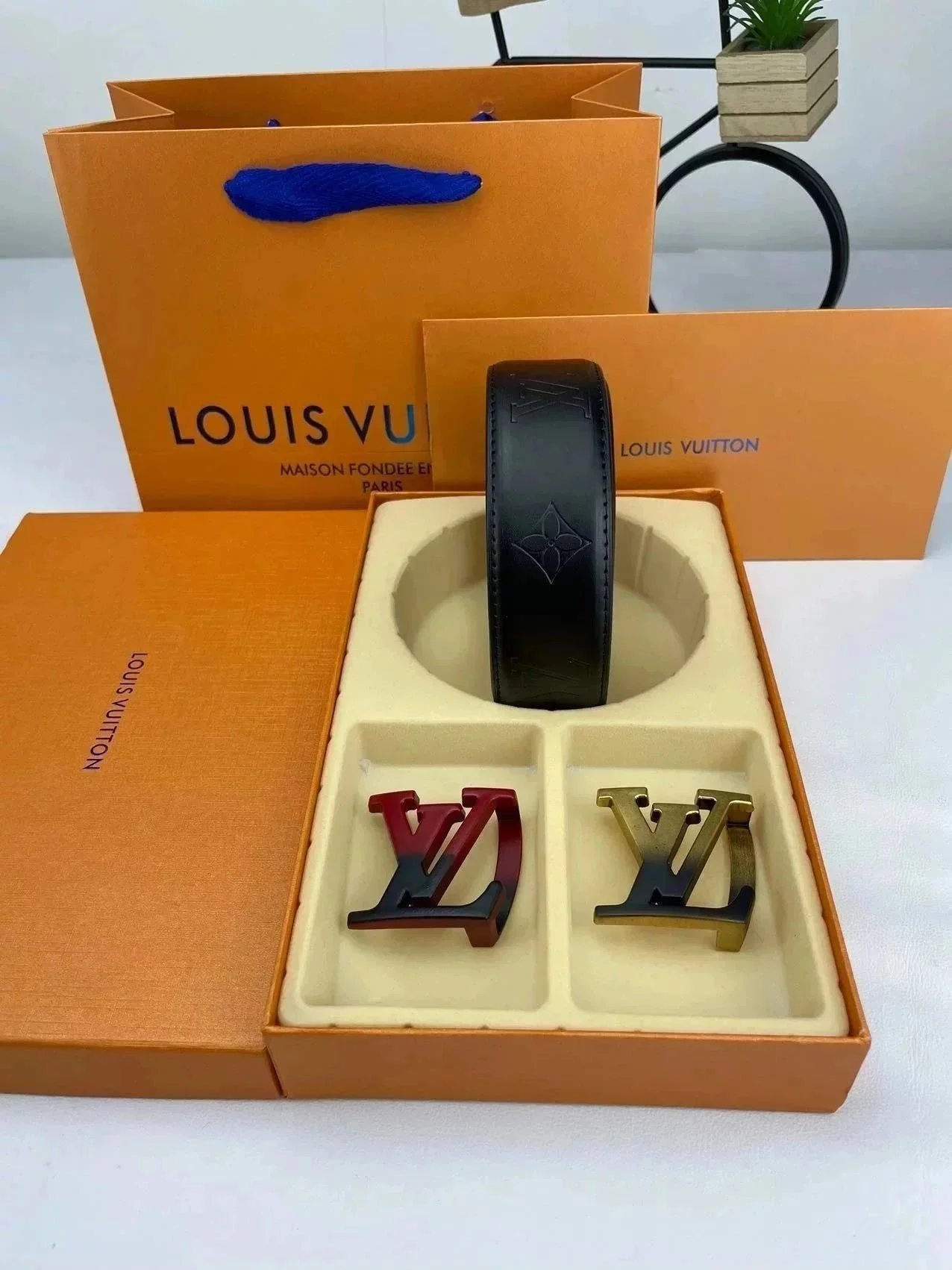Louis Vuitton Black 