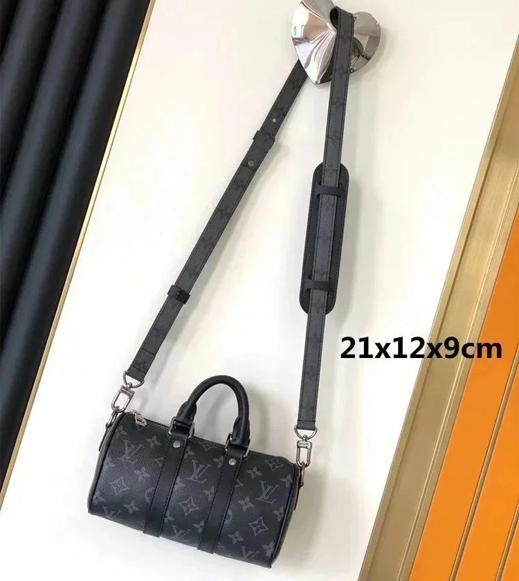 Louis Vuitton Black 