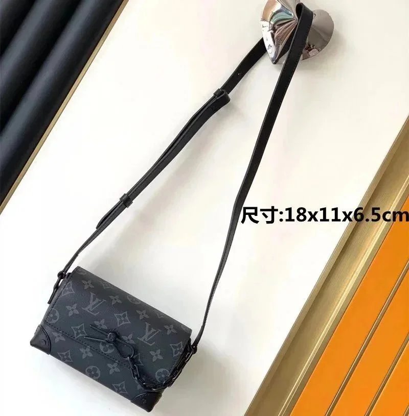 Louis Vuitton Black 