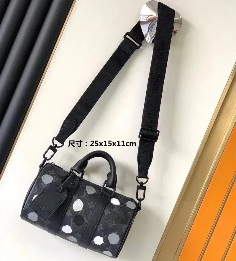 Louis Vuitton Keepal