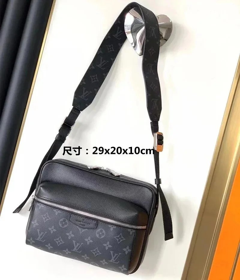 Louis Vuitton Black 