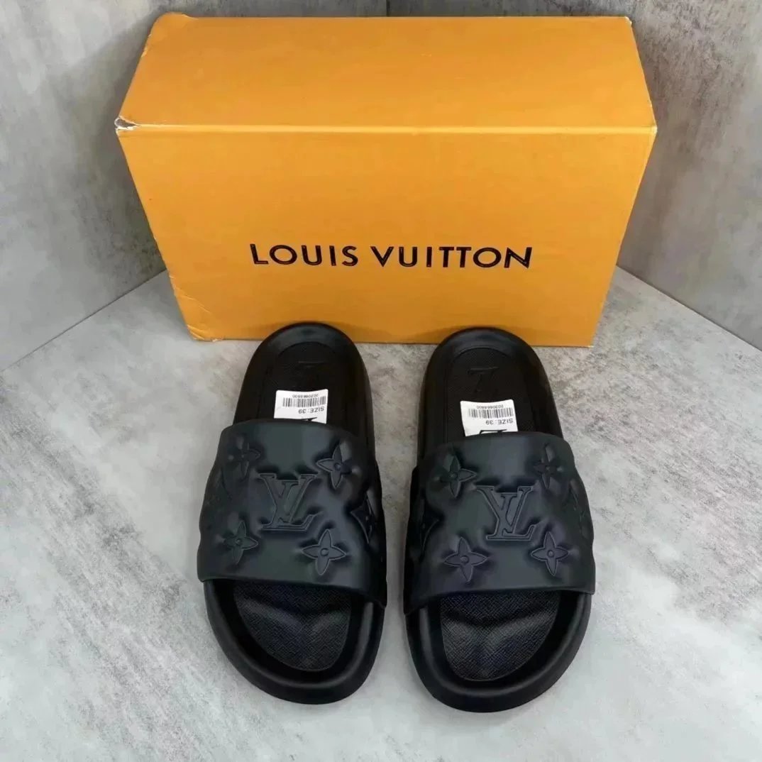 Louis Vuitton Black 