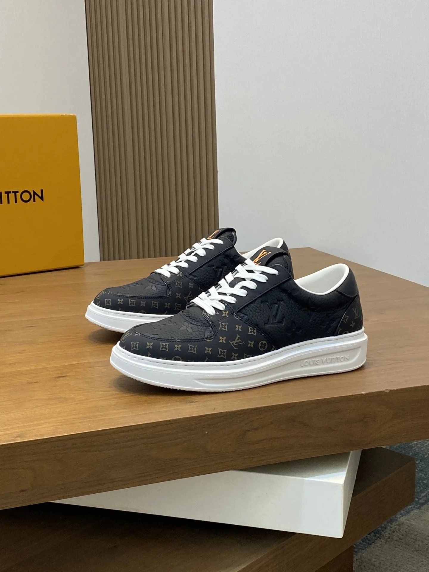 Louis Vuitton Monogr