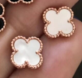 Van Cleef & Arpels W