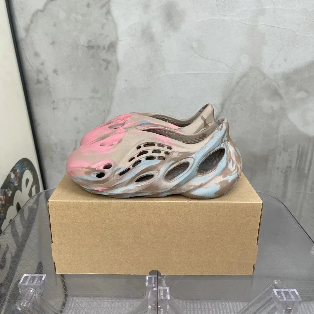 Yeezy Foam Runner Pi
