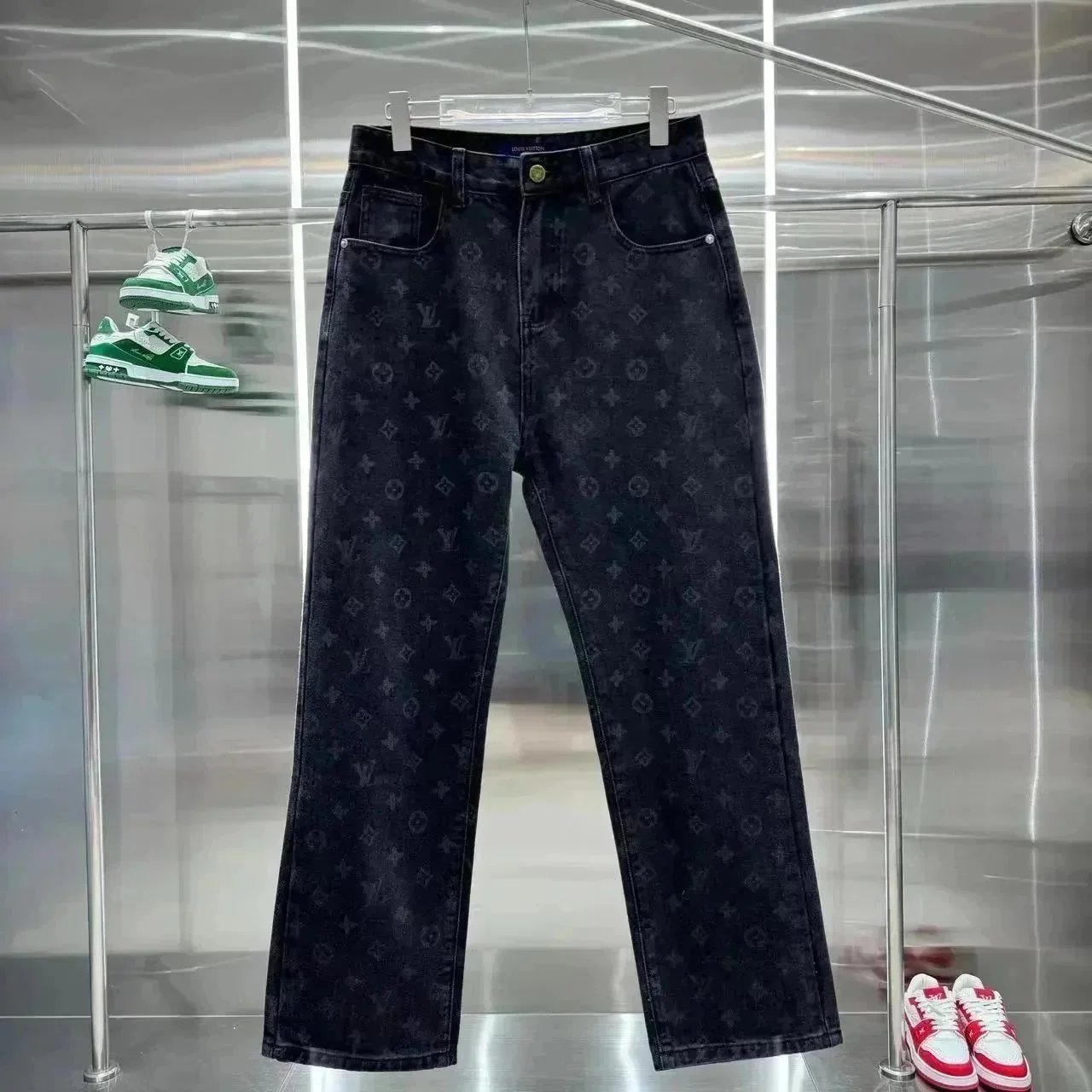 Louis Vuitton Black 
