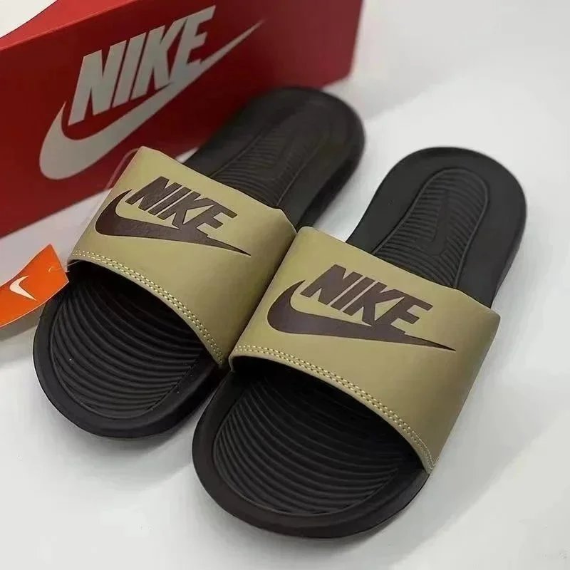 Nike Benassi Black Slides