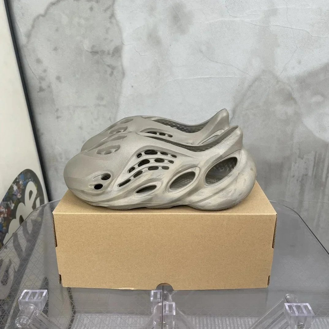 Yeezy Foam Runner Si