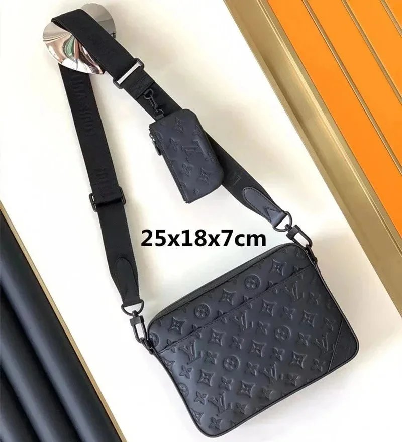 Louis Vuitton Black 