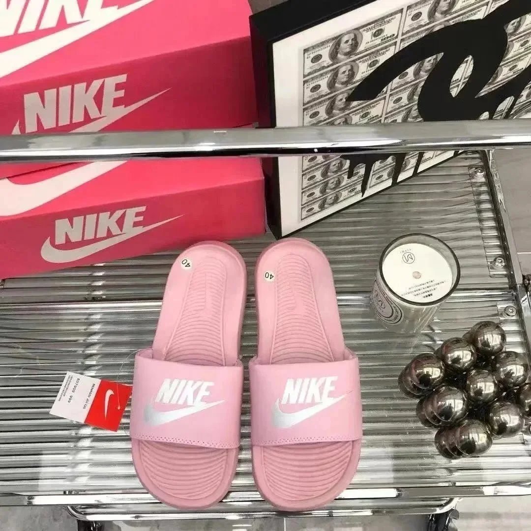 Nike Victoriare Pink