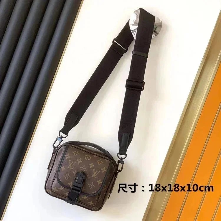 Louis Vuitton Brown 